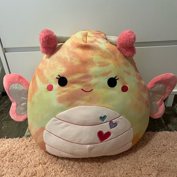 Balia the Butterfly Squishmallow TAGS DETACHED. - Picture 2 of 4